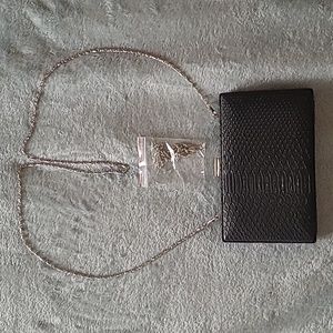 Black convertible clutch